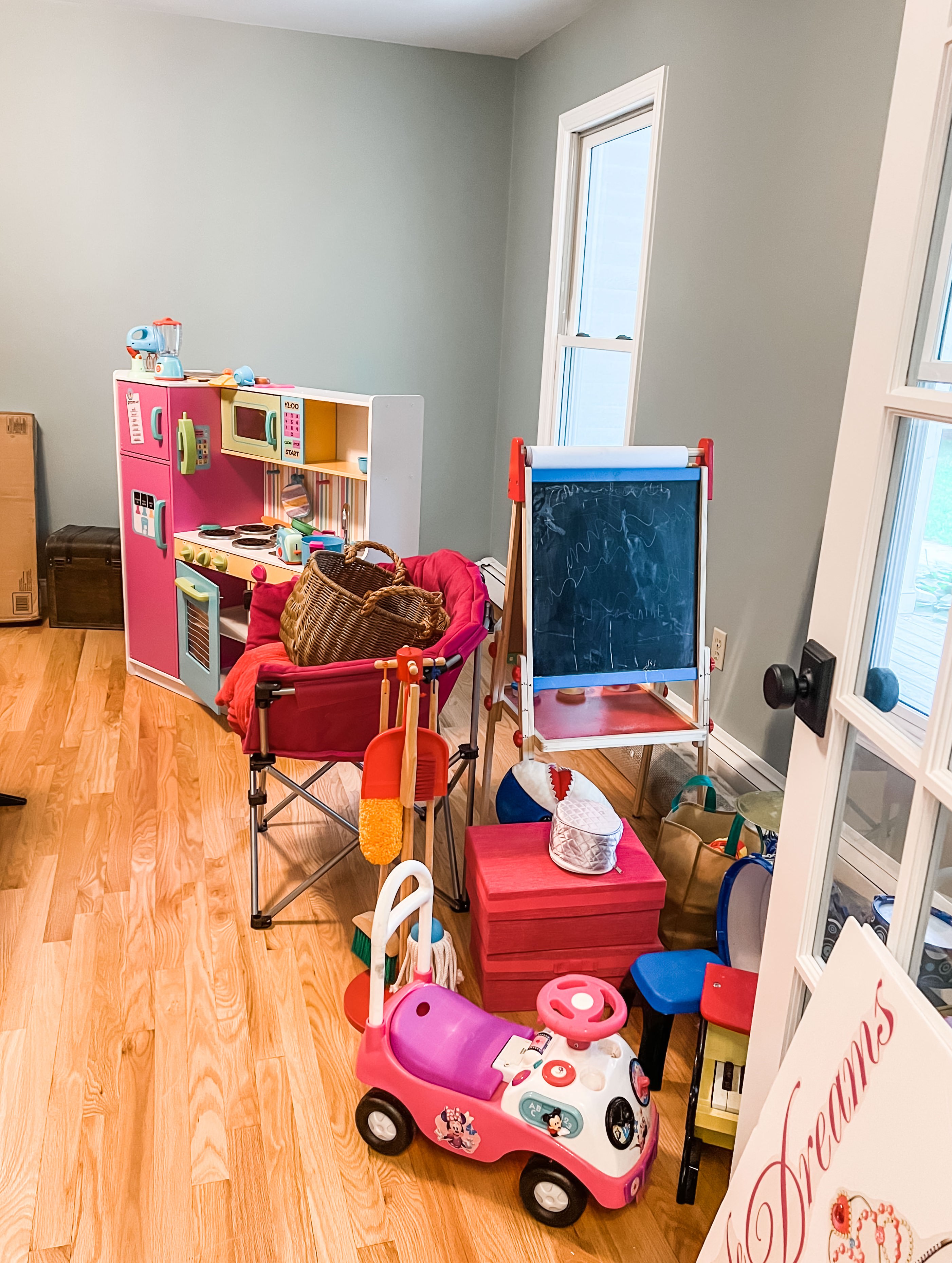Playroom Before D 